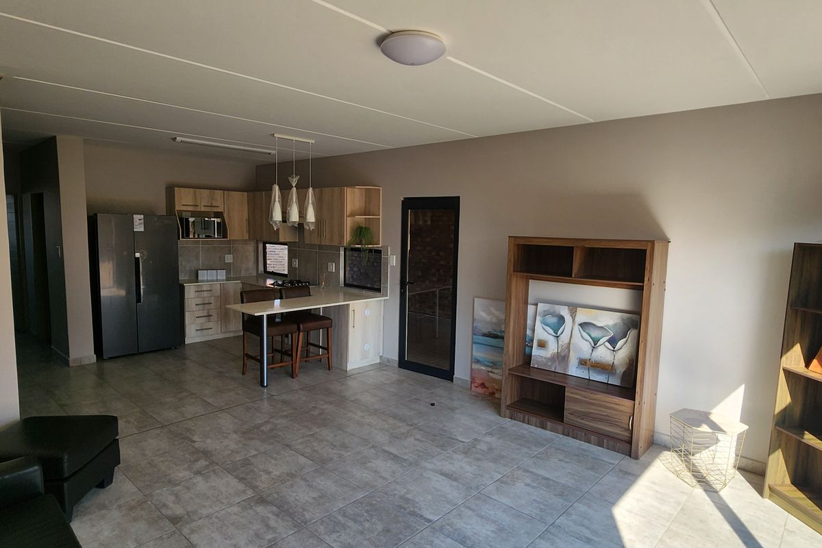 Townhouse For Sale In Witbank - Photo 3