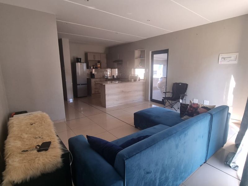 3-Bedroom Town House in Eco-Estate - Photo 2