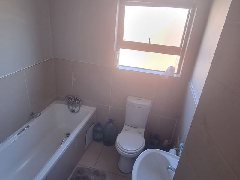 3-Bedroom Town House in Eco-Estate - Photo 8