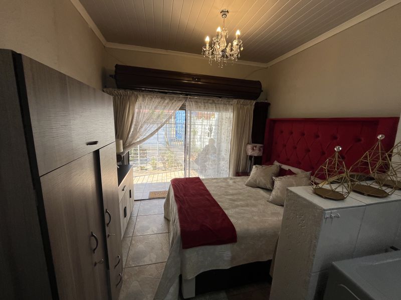Private Garden Cottage Bachelor Flat to Rent . - Photo 8