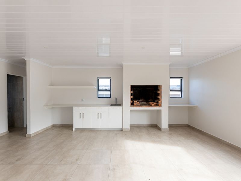 A versatile multi-level home for the extended family and more in Myburgh Park Langebaan - Photo 7