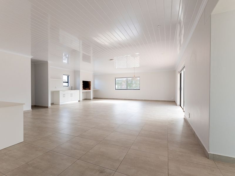 A versatile multi-level home for the extended family and more in Myburgh Park Langebaan - Photo 6