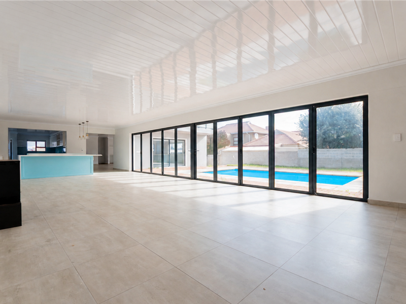 A versatile multi-level home for the extended family and more in Myburgh Park Langebaan - Photo 3