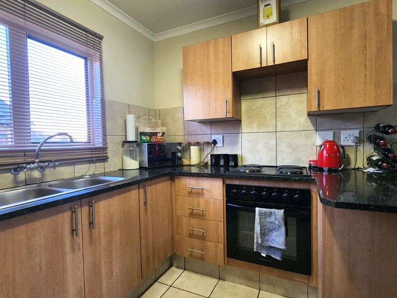 Peaceful Views – Your Perfect First Home or Investment Opportunity - Photo 4