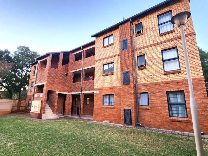 Peaceful Views – Your Perfect First Home or Investment Opportunity - Photo 1