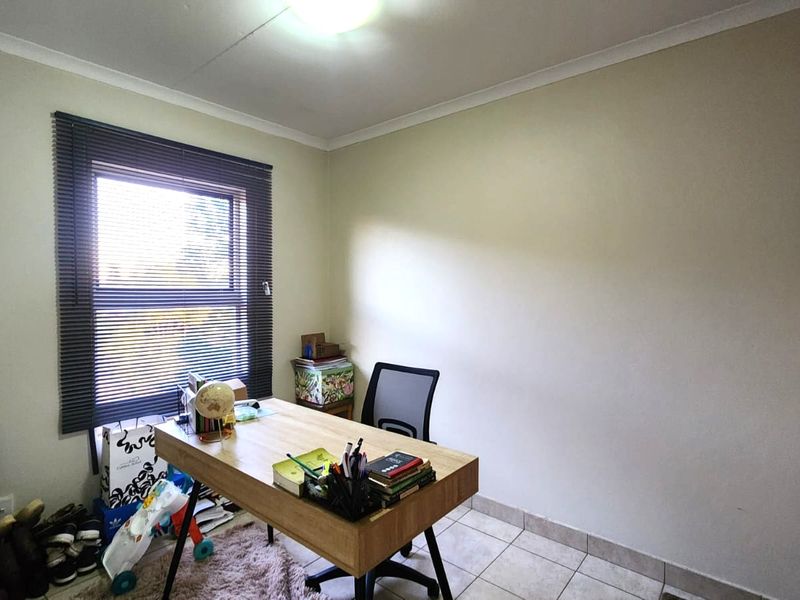 Peaceful Views – Your Perfect First Home or Investment Opportunity - Photo 8