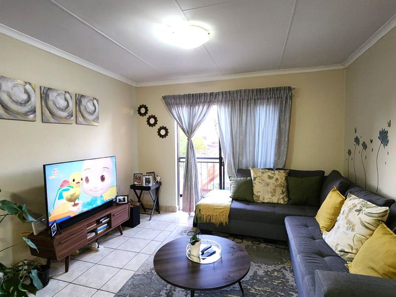 Peaceful Views – Your Perfect First Home or Investment Opportunity - Photo 2