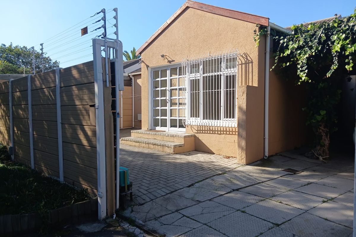 2 bedroom house with granny flat available to rent - Photo 3