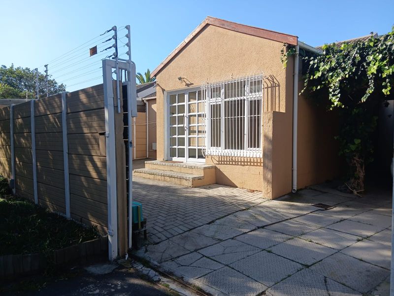 2 bedroom house with granny flat available to rent - Photo 3