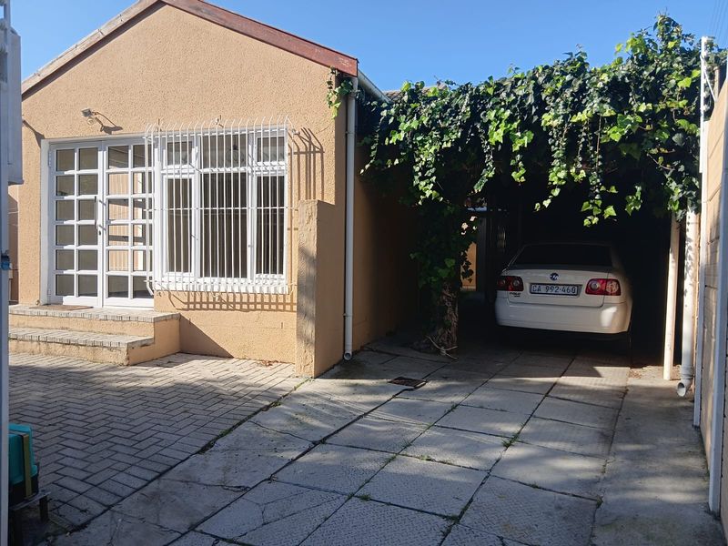 2 bedroom house with granny flat available to rent - Photo 2