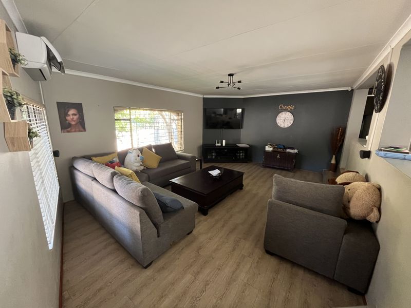 Stunning 3-bedroom Freehold home for sale in Safari Gardens, Rustenburg – your dream property awaits - Photo 5