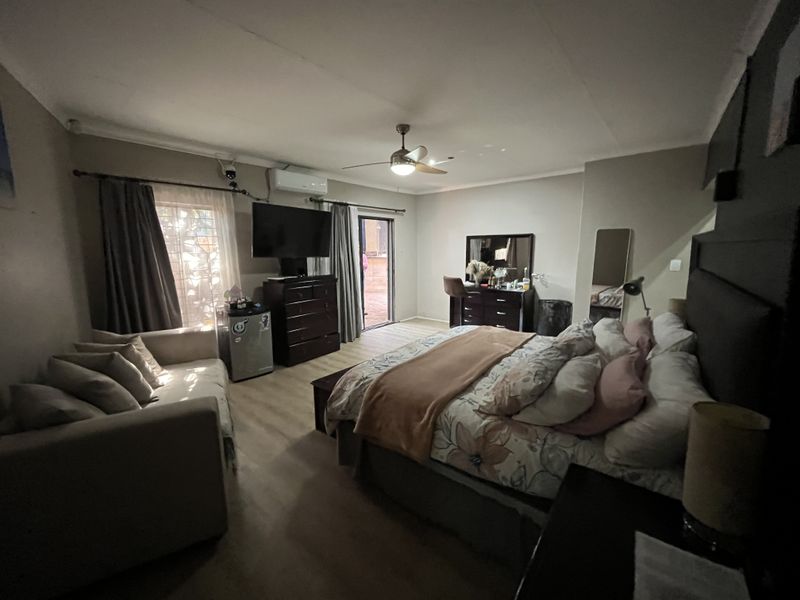 Stunning 3-bedroom Freehold home for sale in Safari Gardens, Rustenburg – your dream property awaits - Photo 6