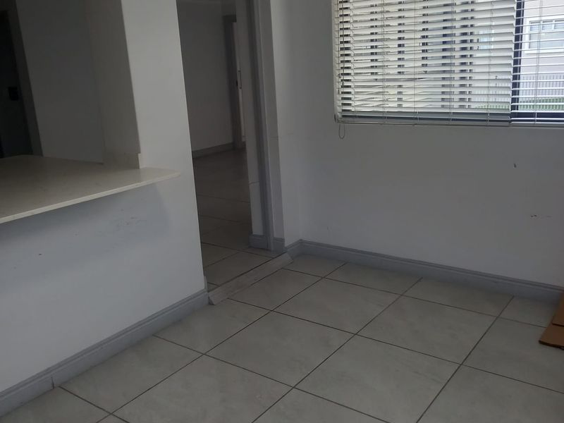 Family-Friendly 3-Bedroom Apartment for Long term rental. Island View. Close to Langeberg Mall. - Photo 5