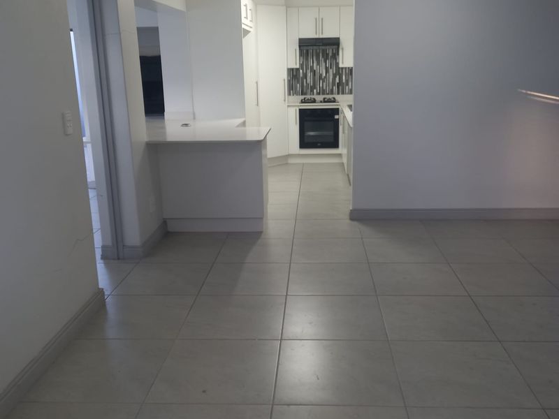 Family-Friendly 3-Bedroom Apartment for Long term rental. Island View. Close to Langeberg Mall. - Photo 8