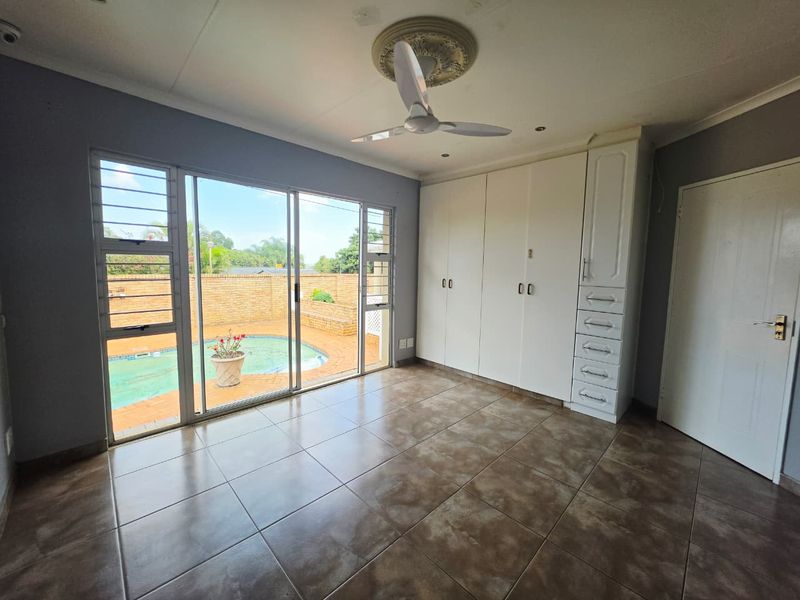 3 bedroom house - Photo 4
