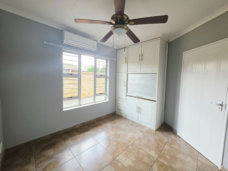 3 bedroom house - Photo 8