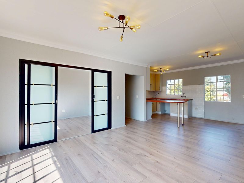 Modern Comfort Meets Exceptional Convenience Today - Photo 5