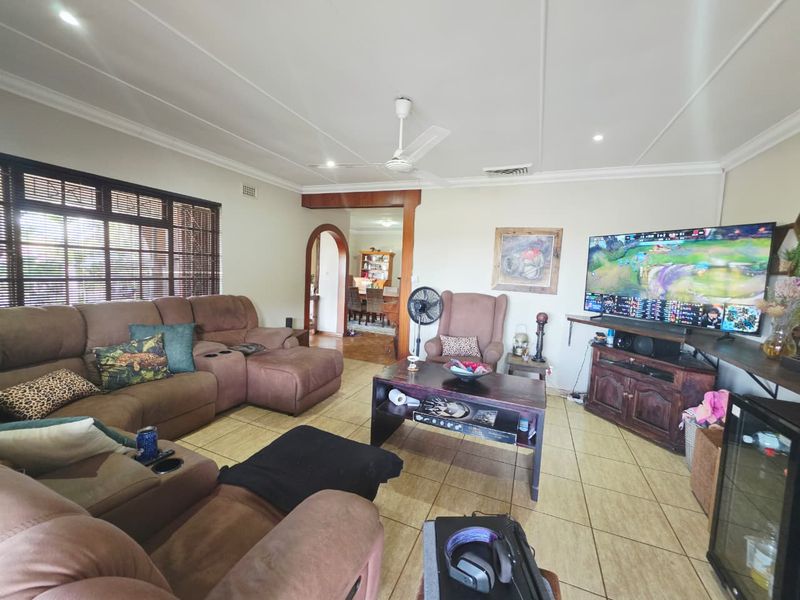 Elegant Family Living with Exceptional Space, Style & Versatility - Photo 5