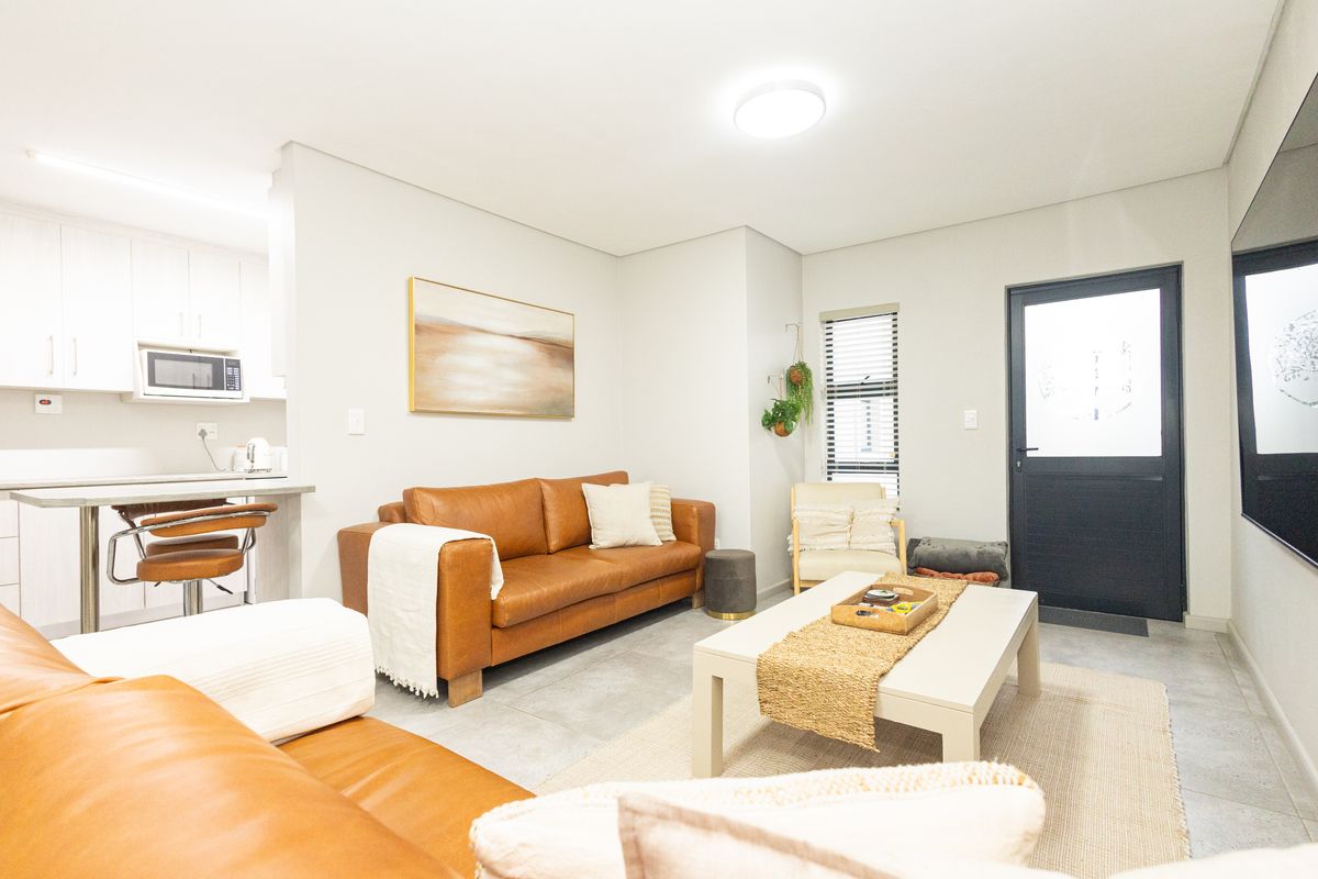 Exceptional Duplex Living in Altona Village - Photo 2