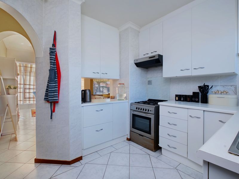 Neat 3 bedroom Family Home for Sale in Sherwood - Photo 8