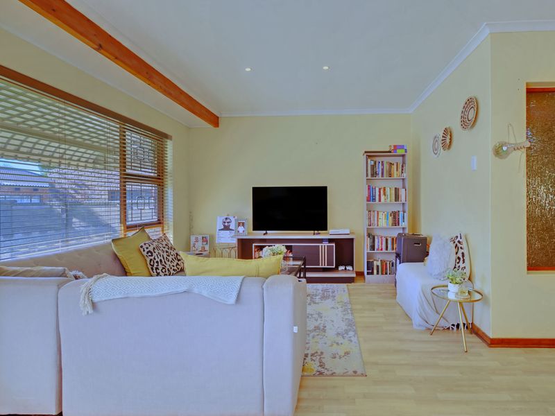 Neat 3 bedroom Family Home for Sale in Sherwood - Photo 4