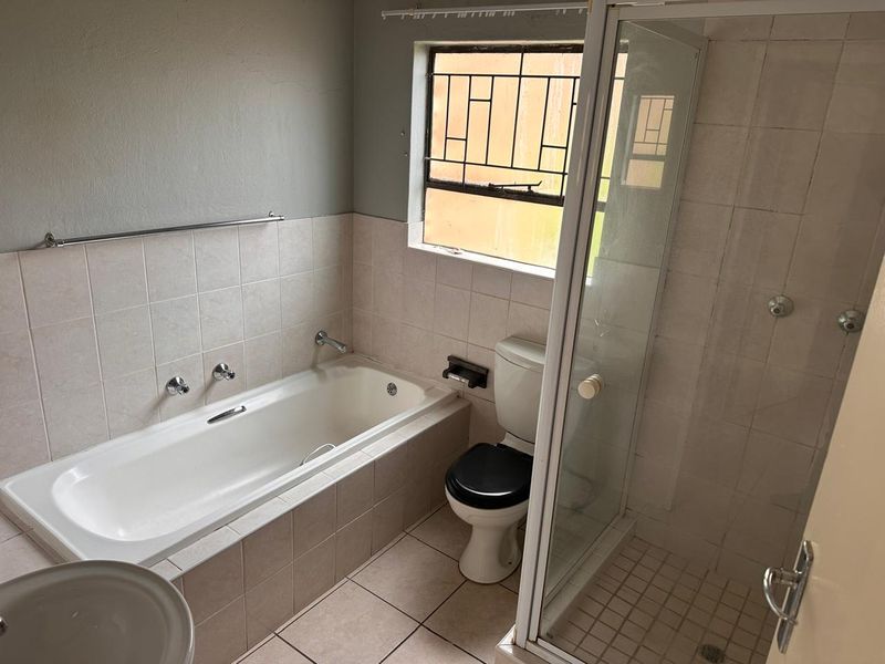 Charming Ground Floor  2-Bedroom Apartment for Sale. - Photo 10