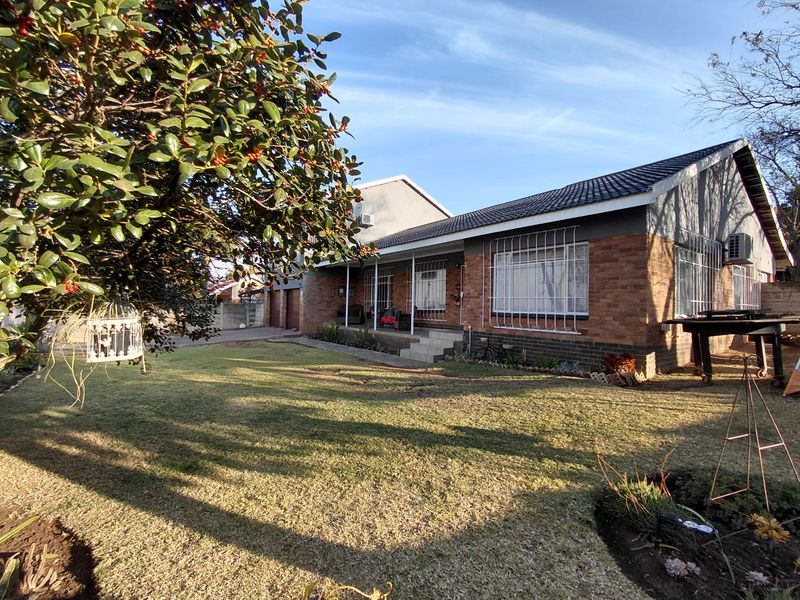 Beautiful, maintained family home for sale. - Photo 4