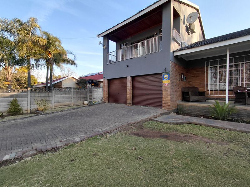 Beautiful, maintained family home for sale. - Photo 3