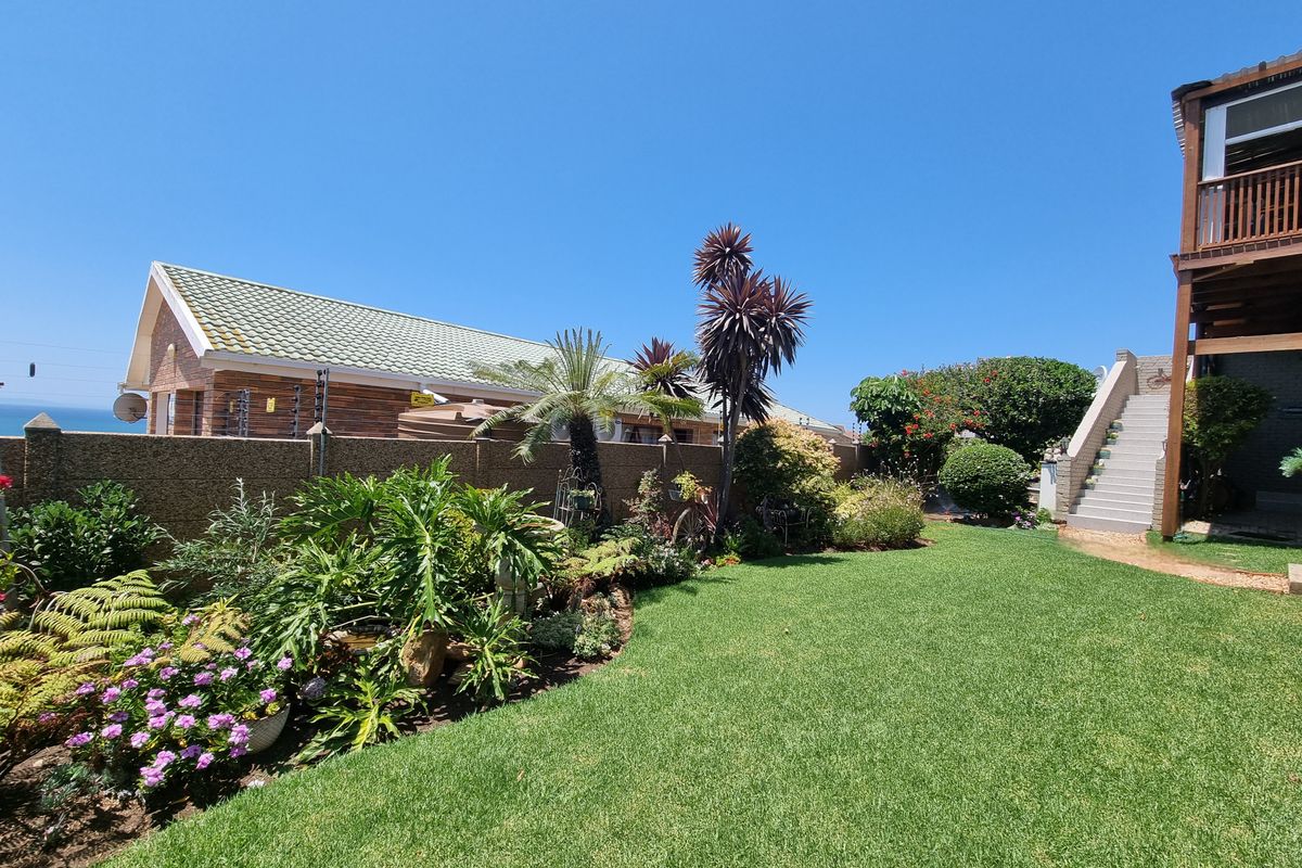 Luxury Home in Sought-After Wavecrest with Spectacular Views and a Prestigious Address - Photo 4