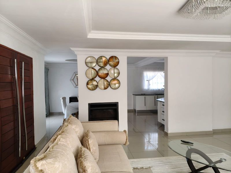 Charming 3-bedroom house for sale in Mogwase—perfect for family living and close to local amenities! - Photo 6