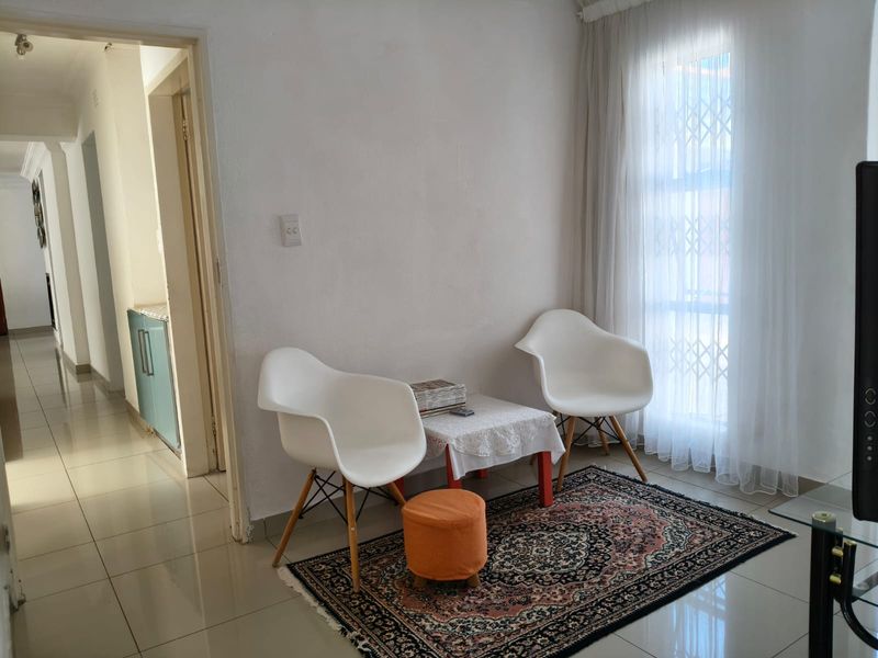 Charming 3-bedroom house for sale in Mogwase—perfect for family living and close to local amenities! - Photo 7