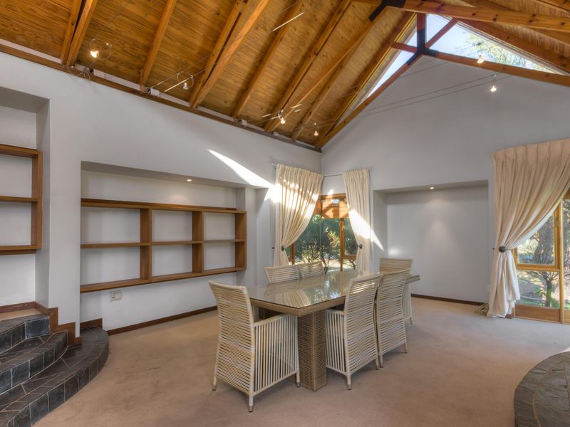 Two Homes for the Price of One!! Exceptional Value for Money!! - Photo 5