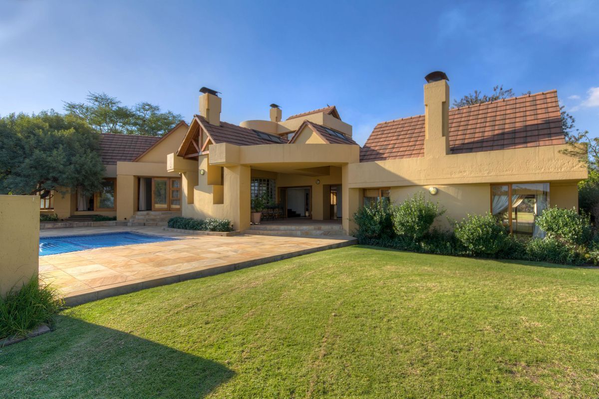 Two Homes for the Price of One!! Exceptional Value for Money!! - Photo 2