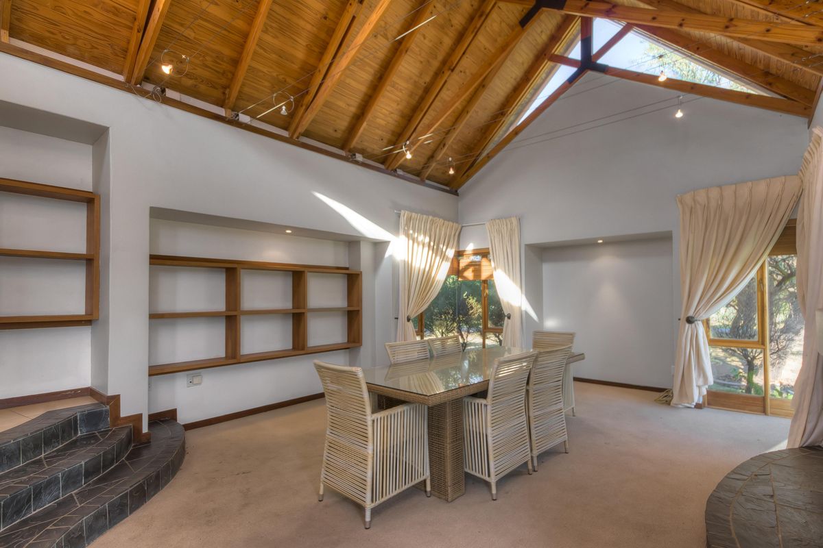 Two Homes for the Price of One!! Exceptional Value for Money!! - Photo 5