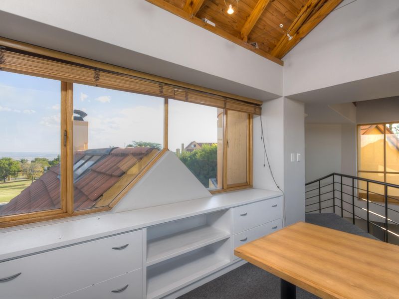 Two Homes for the Price of One!! Exceptional Value for Money!! - Photo 9