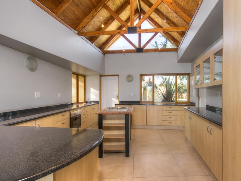 Two Homes for the Price of One!! Exceptional Value for Money!! - Photo 7