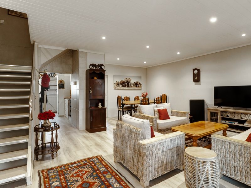 Rare Opportunity in Audas Estate – Spacious 3-Bedroom Duplex with Double Garage - Photo 4