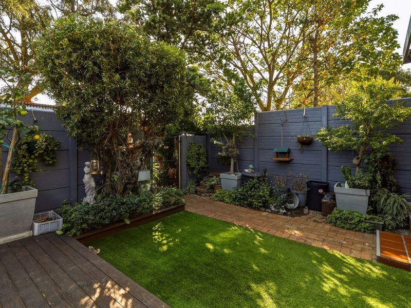 Rare Opportunity in Audas Estate – Spacious 3-Bedroom Duplex with Double Garage - Photo 2