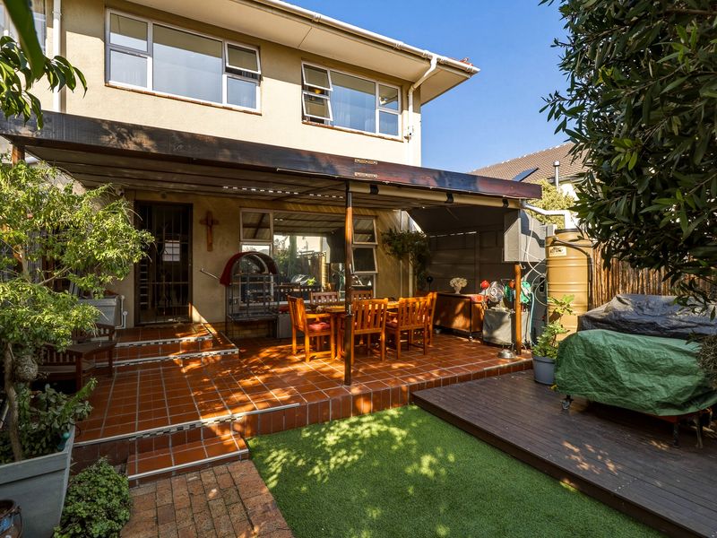 Rare Opportunity in Audas Estate – Spacious 3-Bedroom Duplex with Double Garage - Photo 1