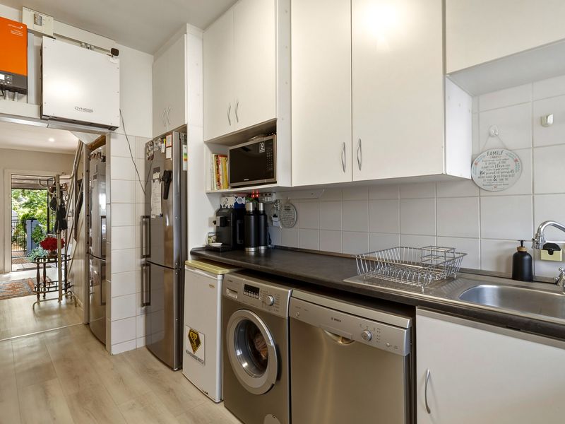 Rare Opportunity in Audas Estate – Spacious 3-Bedroom Duplex with Double Garage - Photo 10