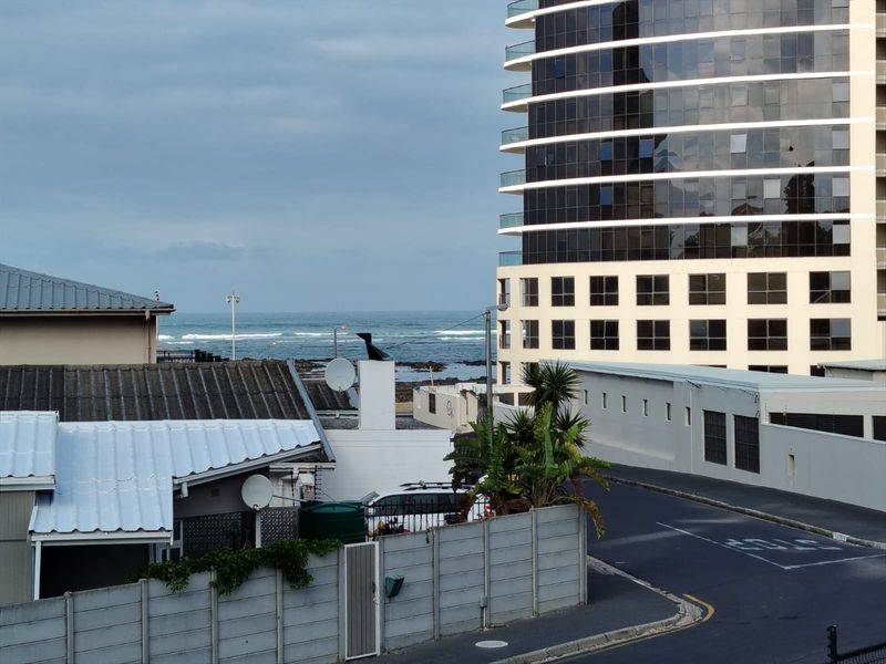 Charming Fully Furnished 1-Bed Flat in Strand with Ocean Views - Photo 2