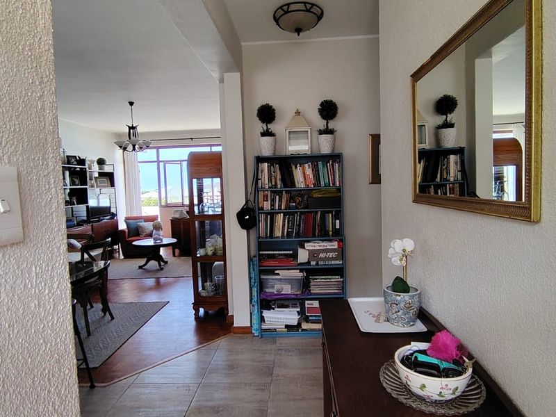 Charming Fully Furnished 1-Bed Flat in Strand with Ocean Views - Photo 5