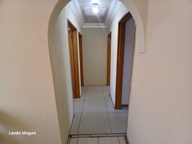 This Home Is Awaiting Your Personal Touch - Photo 9