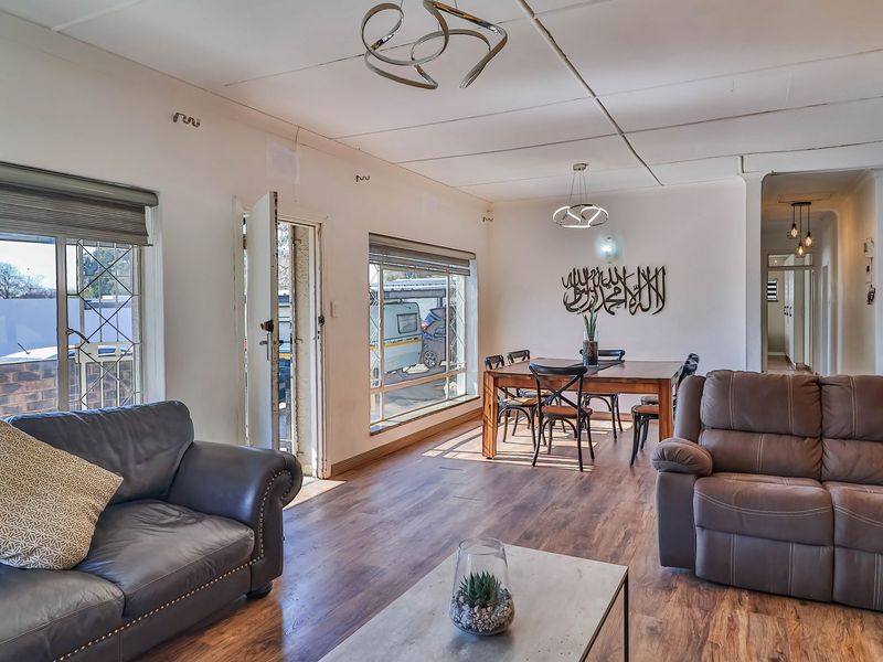 Modern Gem in the Heart of Ridgeway - Ampul Parking!!! - Photo 8