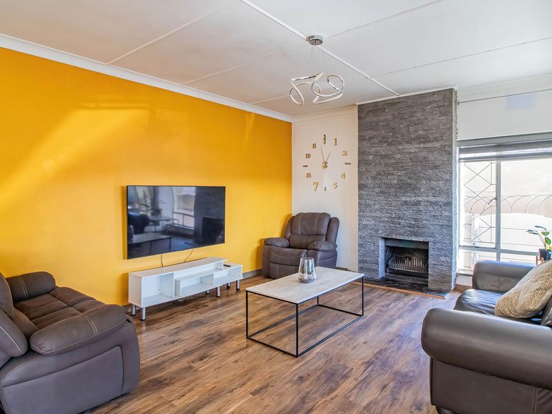 Modern Gem in the Heart of Ridgeway - Ampul Parking!!! - Photo 7