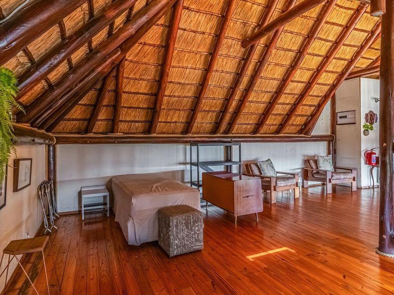 The Ultimate Family Sanctuary: A Historic Multi-Dwelling Paradise on Kensington Ridge - Photo 10