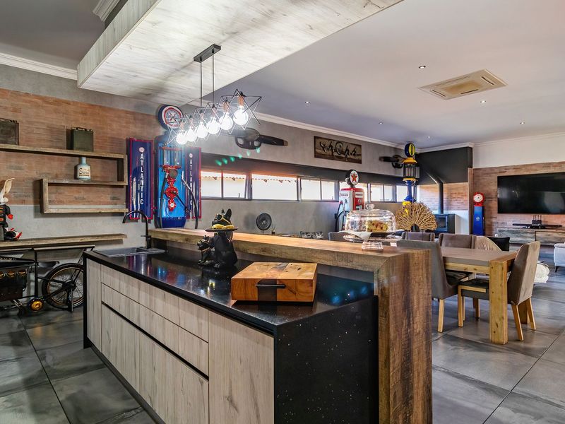 Sun, Style & Serenity: A Modern Single-Storey Home at Roodeplaat Dam - Photo 6