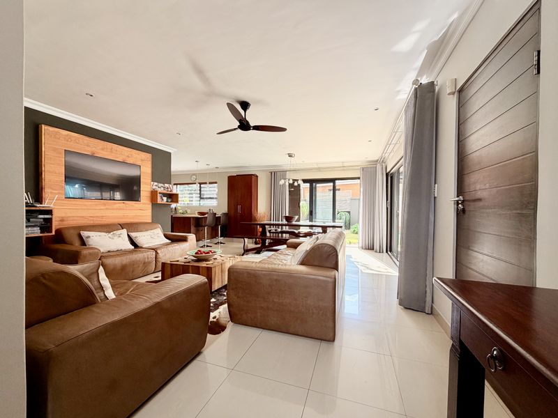 3-Bedroom Home with Separate 1-Bedroom Flatlet in Prime Onrus Location - Photo 8