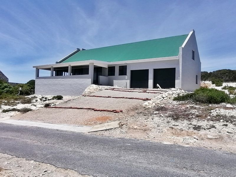 Modern Coastal Living in an Exclusive Nature Reserve - Photo 2