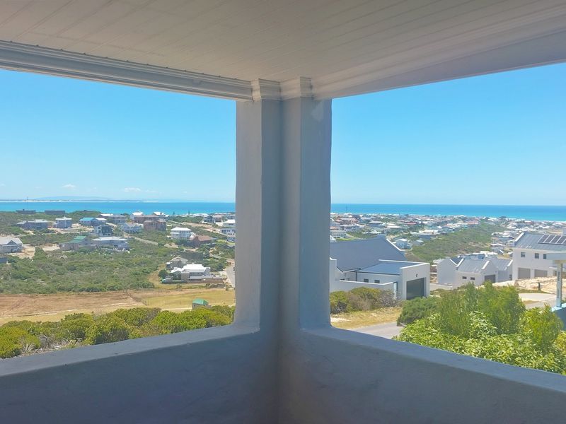 Modern Coastal Living in an Exclusive Nature Reserve